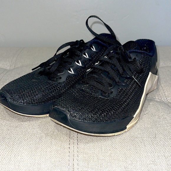 Nike Shoes - Nike metcon5 shoes